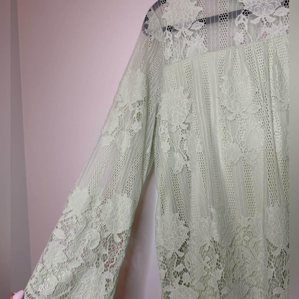 Ultra Pink Women’s Lace Top Dusty Green Size L - Picture 6 of 9
